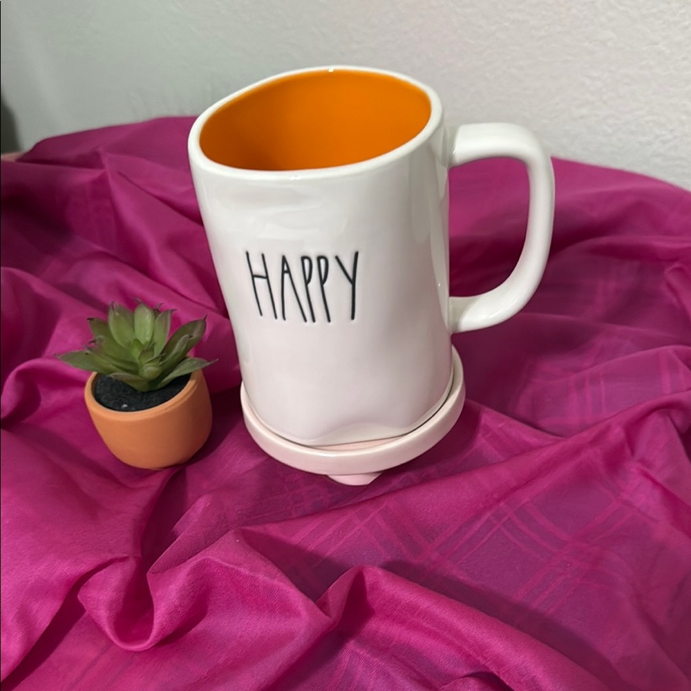 Happy Mug with Orange Interior